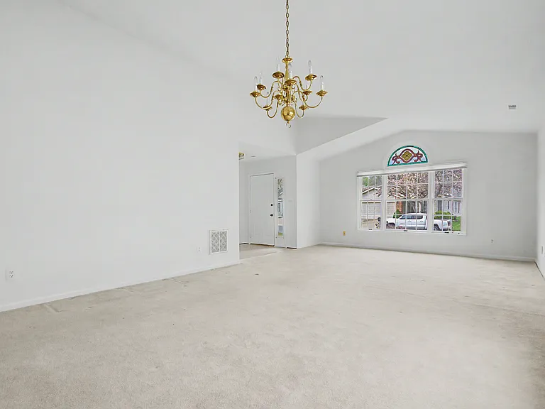 795 Eastern Point Rd — Photo 7