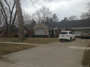 130 S Silvery Ln, Dearborn, MI 48124