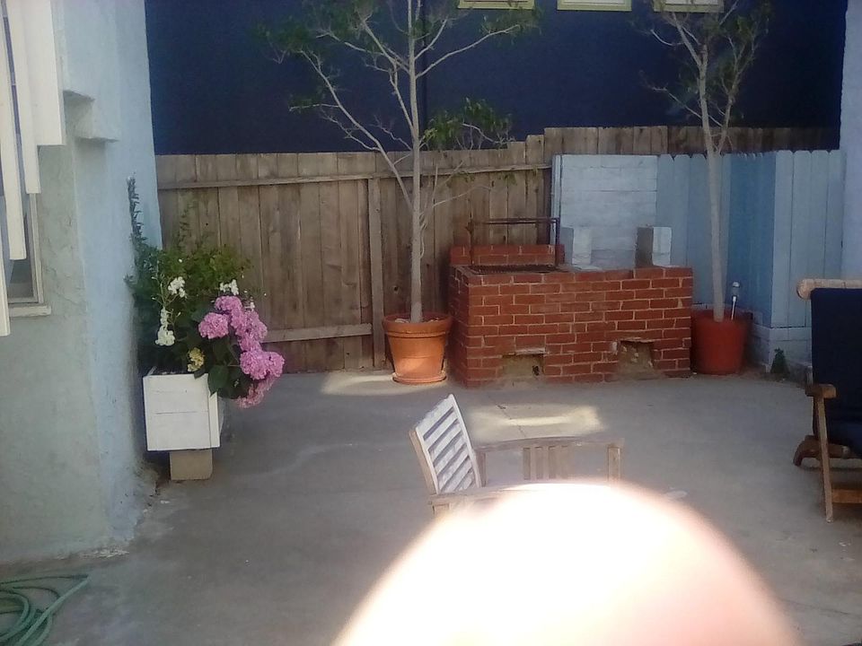 2nd image of 416 31st St