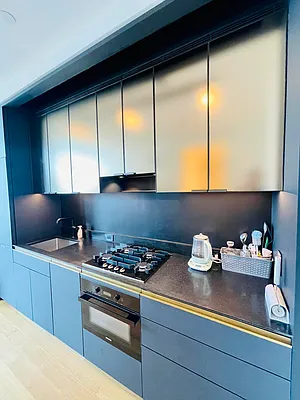 Rented by E Realty International Corp | media 7