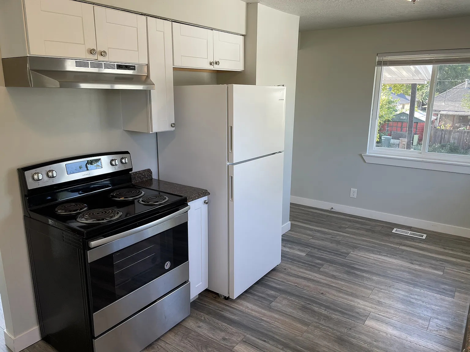 2 bed, 900 sqft, $1,800 — Photo 4