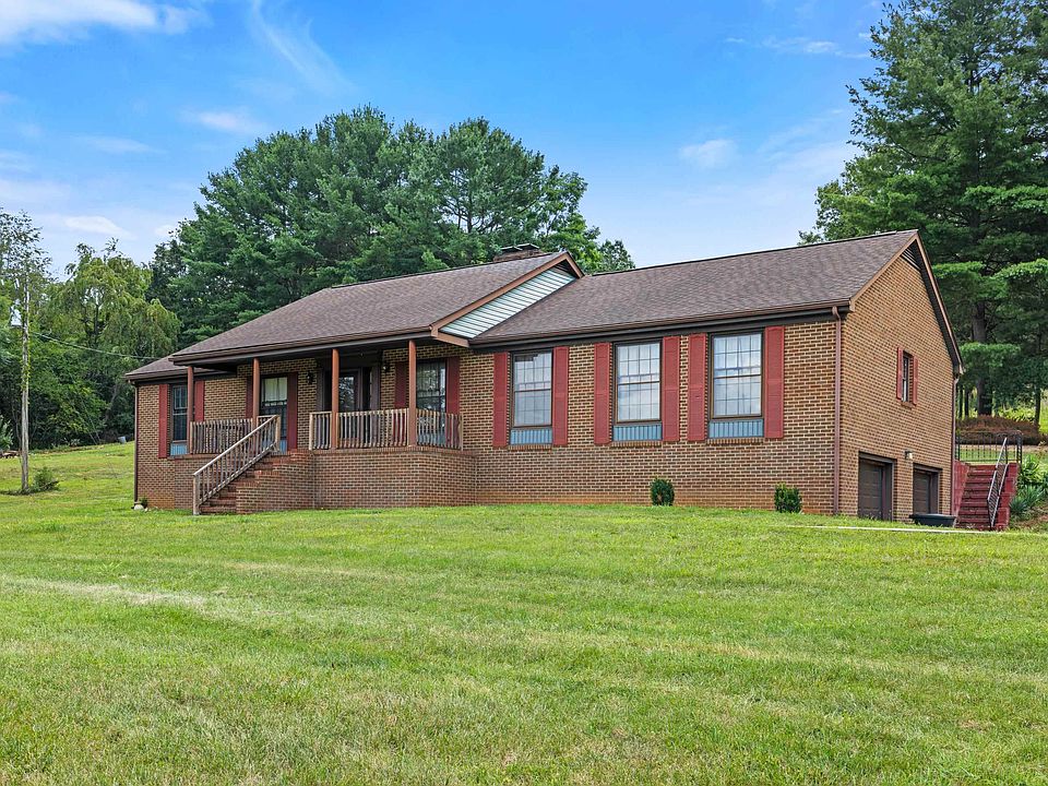 1st image of 365 Berry Farm Rd