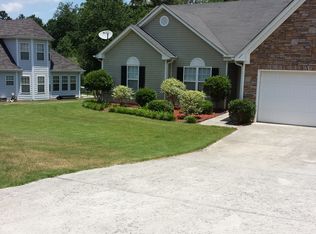 535 Sanford Creek Ln, Lawrenceville, GA 30045