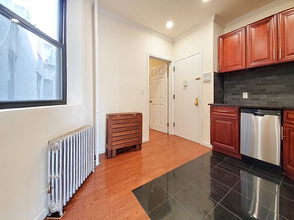 3rd image of 109 Eldridge St #18F