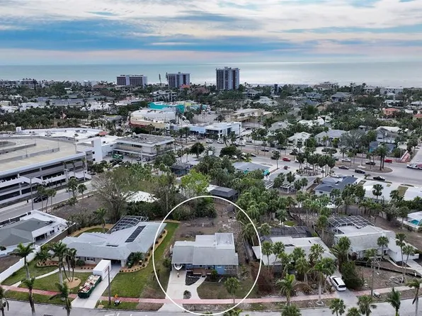 141 N Adams Dr, Sarasota, FL 34236