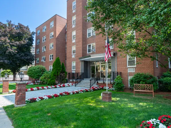 39 Glenbrook Road #2U, Stamford, CT 06902