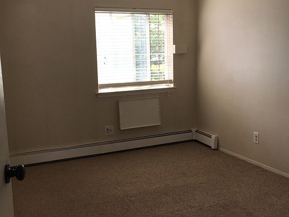 5th image of 144 Hopkins St #2
