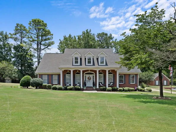 195 Laurelwood Dr, Russellville, AL 35653