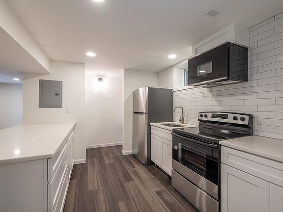 4th image of 124 Bentley Ave