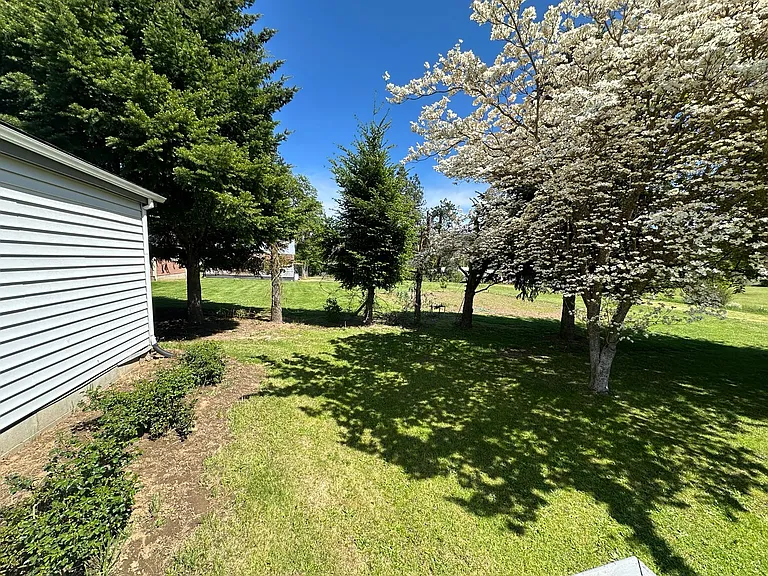 3817 Summit Dr — Photo 9