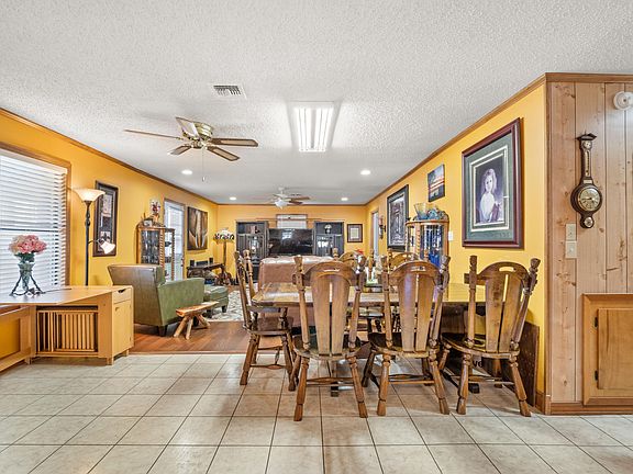 5th image of 306 Green Dr