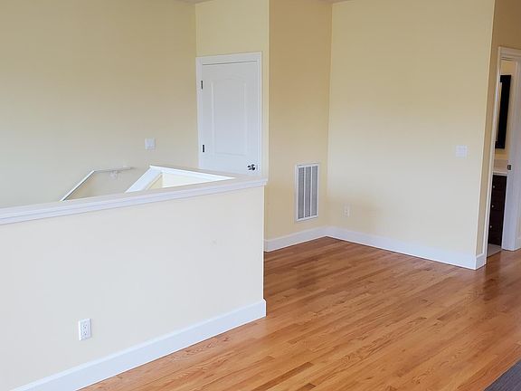 4th image of 108 Werner Ave #3