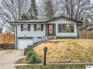 7517 Arrowrock Dr, Omaha, NE 68157
