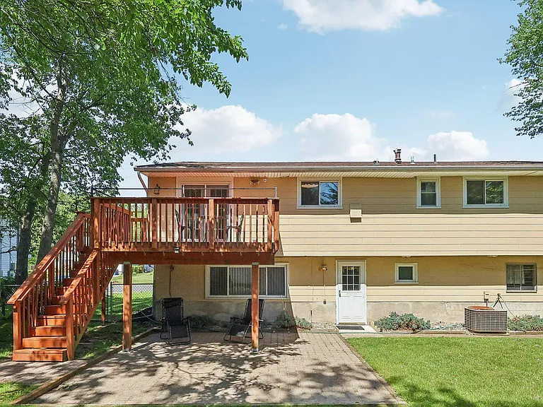 11 Knollwood Dr — Photo 30