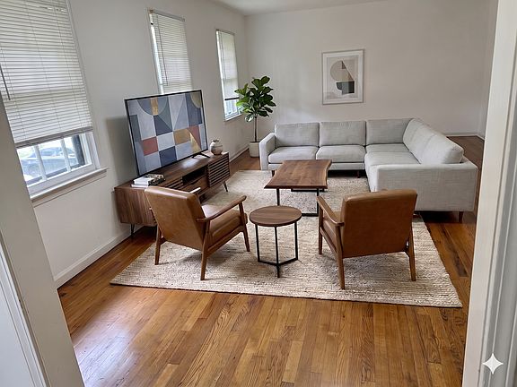 Main Livingroom