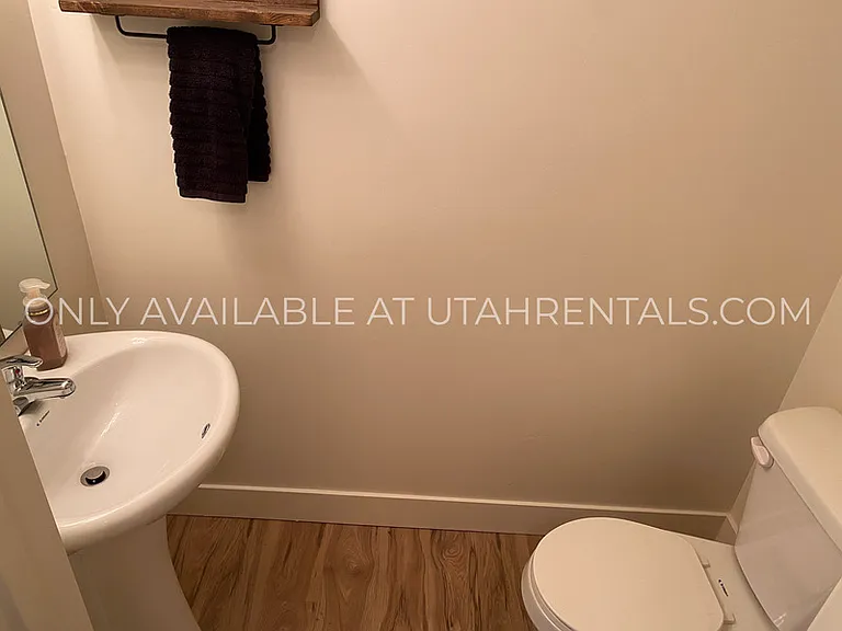 345 W Park View Ln — Photo 30
