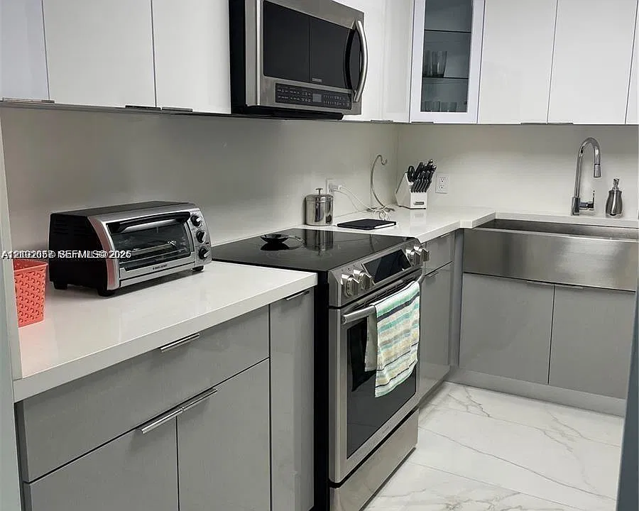 2101 S Ocean Dr #405