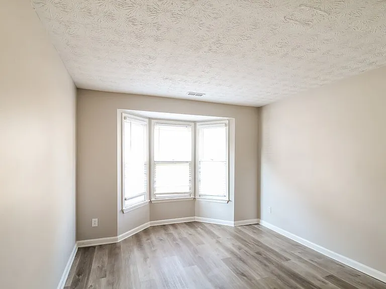 5649 La Fleur Trl — Photo 6