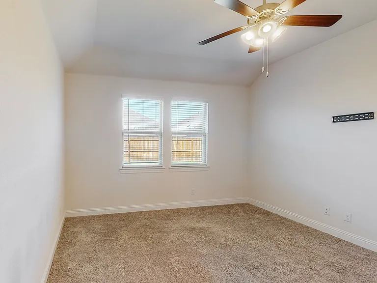 11029 Klondike Ln — Photo 19