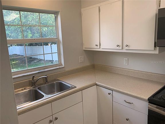 5th image of 621 W Indiana Ave APT 7