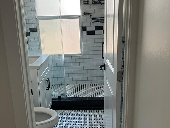 4th image of 7350 Beverly Blvd #3