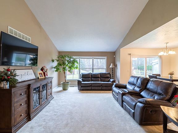 2nd image of 22886 Arbor Pointe Dr