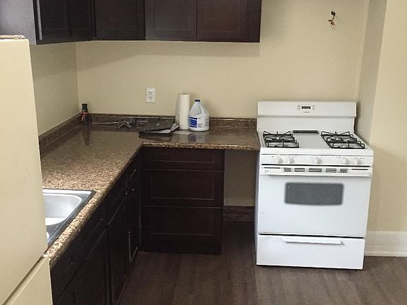 3rd image of 316 5th St NW