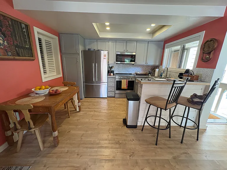 Bluff Condo Dr — Photo 3