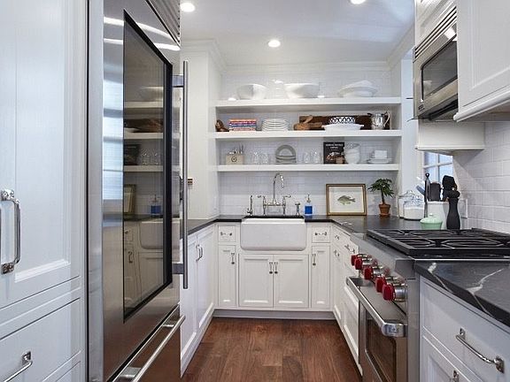 4th image of 158 E 72nd St #4B