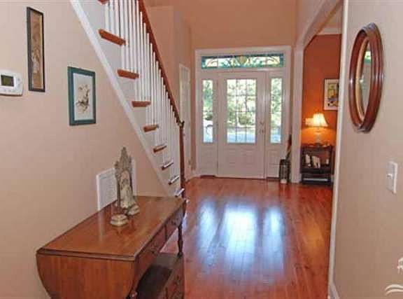 3rd image of 221 Norton St