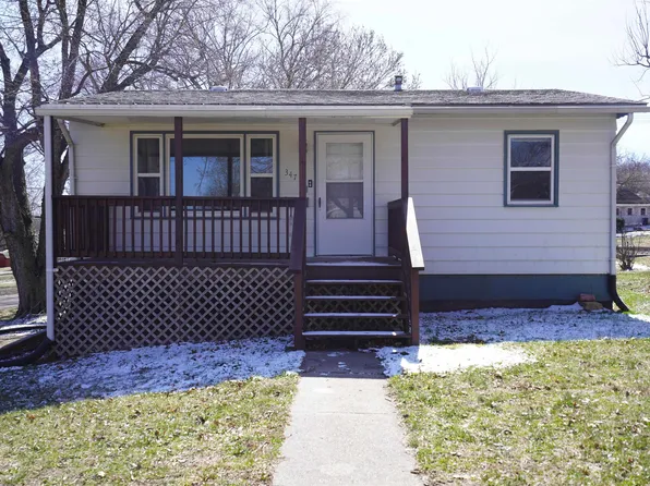 347 E 9th St, Horton, KS 66439