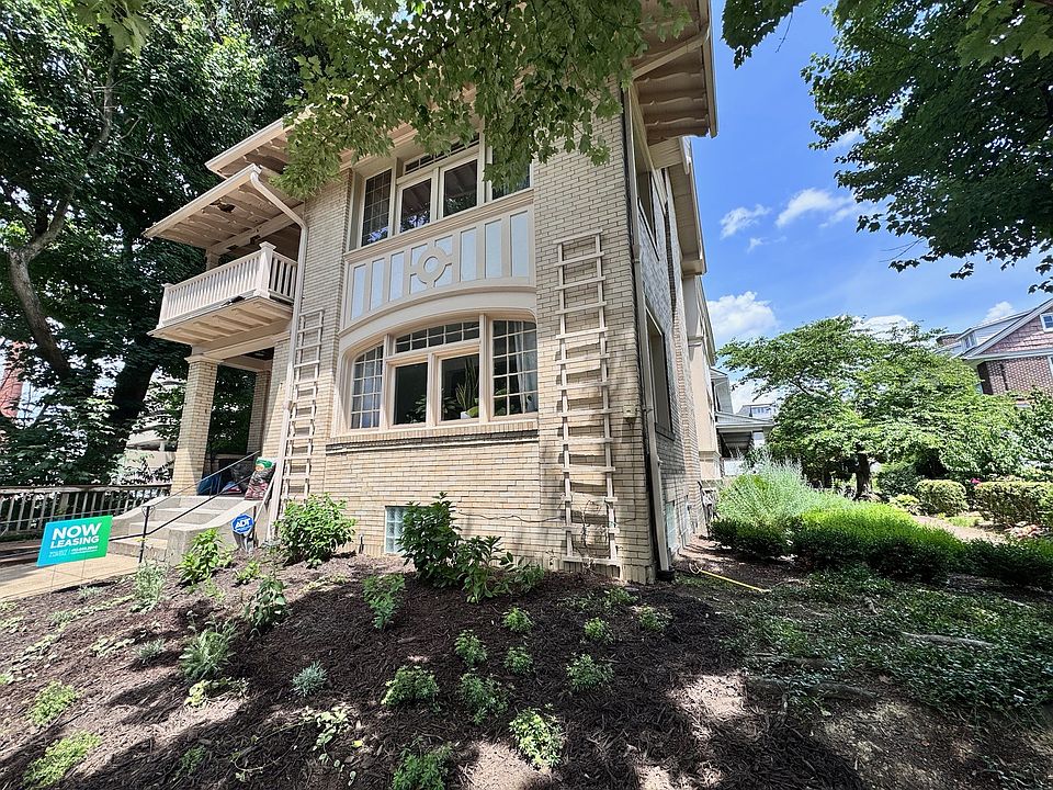 1st image of 517 Saint James Pl #517