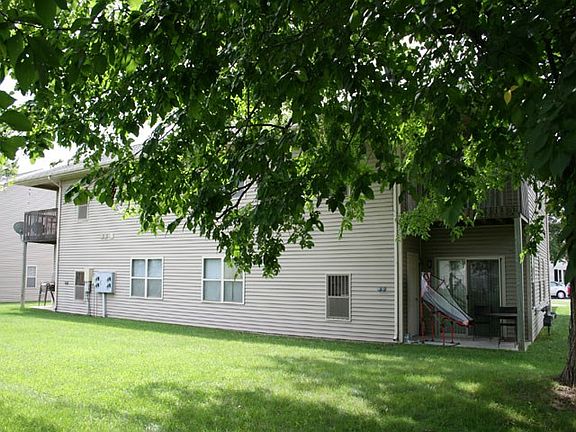 4th image of 230 Ash St