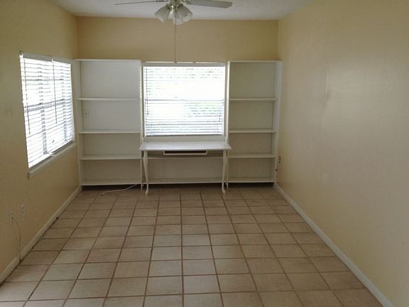 4th image of 2535 Lakeview Dr