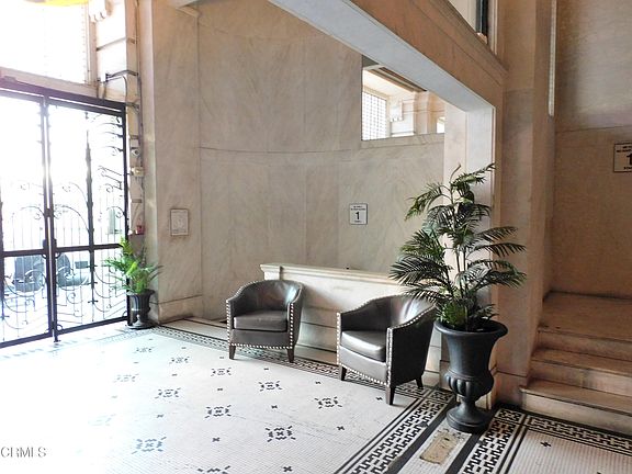 4th image of 108 W 2nd St APT 612