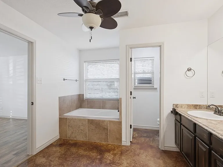 1118 Cedar Creek Rd — Photo 19