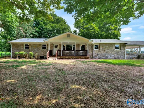 107 Jones Rd, Hazel Green, AL 35750