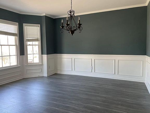 3rd image of 1000 Chandler Park Ct