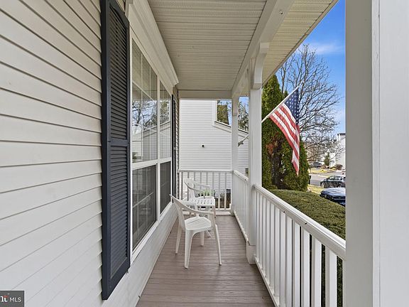 3rd image of 411 Dartmoor Rd
