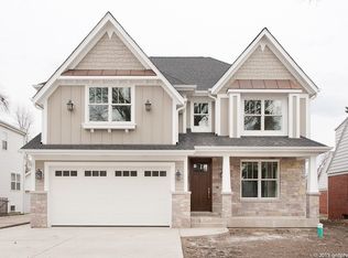 925 S Hillside Ave, Elmhurst, IL 60126