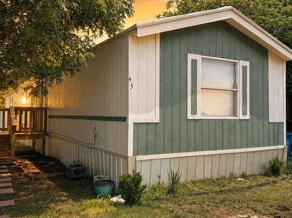 301 Dennis St Trailer 45, Edmond, OK 73003