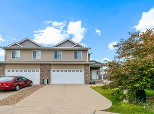 25 Ash Ct, North Liberty, IA 52317