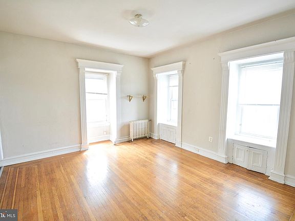 3rd image of 122 W Manheim St APT 12