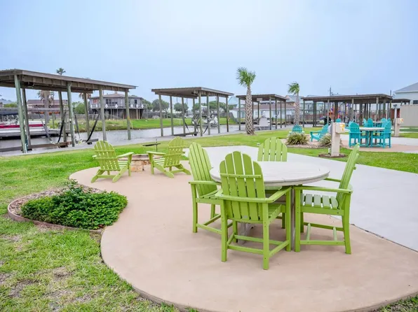 101 Caribbean Dr #3, Corpus Christi, TX 78418