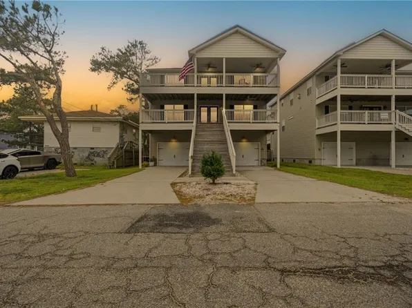 9609 19th Bay St, Norfolk, VA 23518