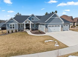 1361 Coral Reef Ln, Green Bay, WI 54313