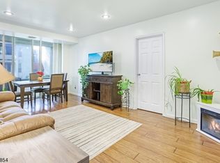 456 River Rd APT E, Nutley, NJ 07110