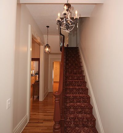 Dramatic entry with upgraded carpet and high ceilings