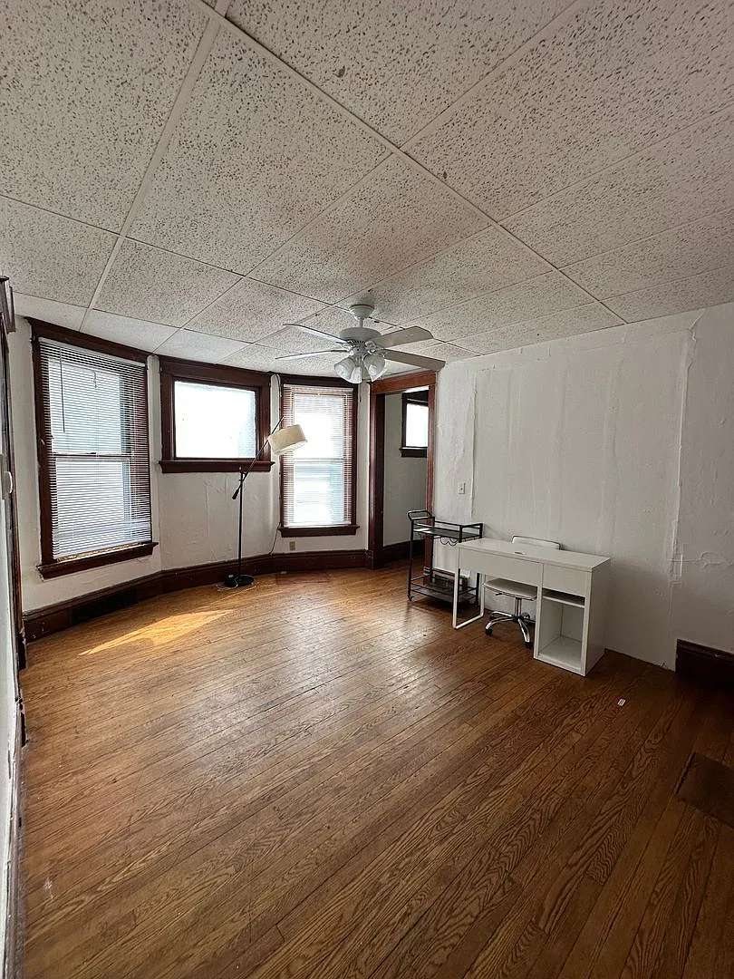 146-48 W Gorham St — Photo 2