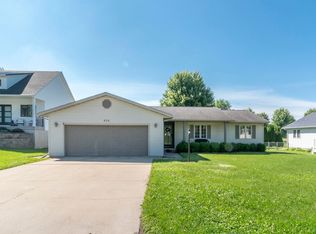 434 Amber Ln, Elk Run Heights, IA 50707